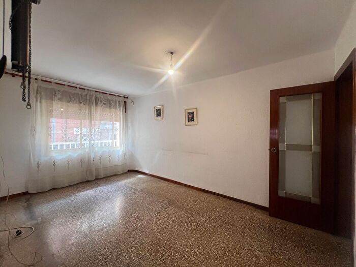 Piso en venta en La Gavarra, Cornellà de Llobregat de 3 habitaciones
