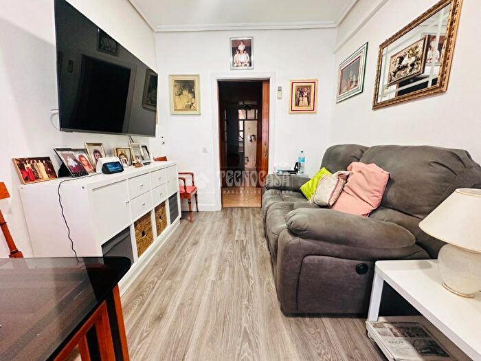 Casas en venta y pisos alquiler - 1