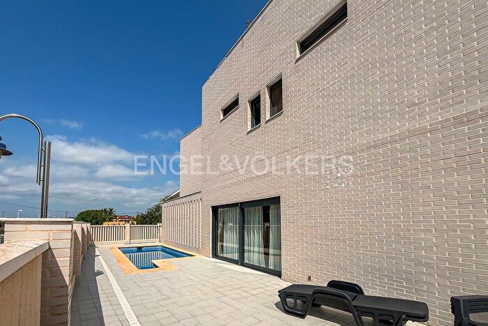 Casas en venta y pisos alquiler - 1