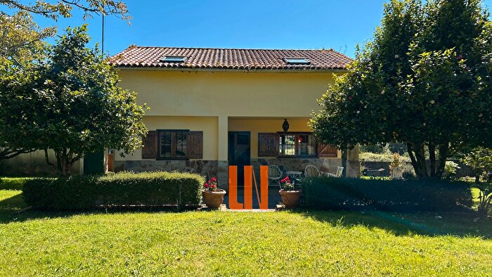 Casa en venta en Bergondo, A Coruña de 3 habitaciones