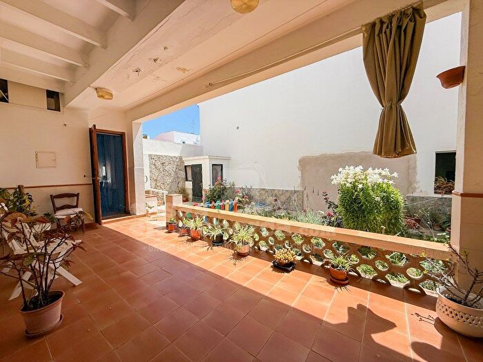 Casas en venta y pisos alquiler - 1