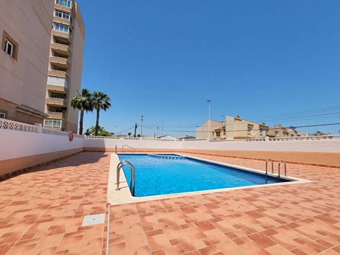 Piso en venta en Nueva Torrevieja Aguas Nuevas, Nueva Torrevieja de 2 habitaciones