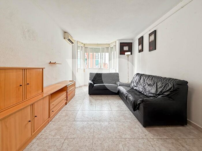Casas en venta y pisos alquiler - 1