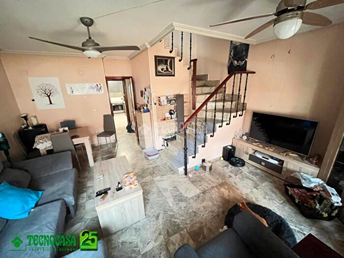 Casas en venta y pisos alquiler - 3