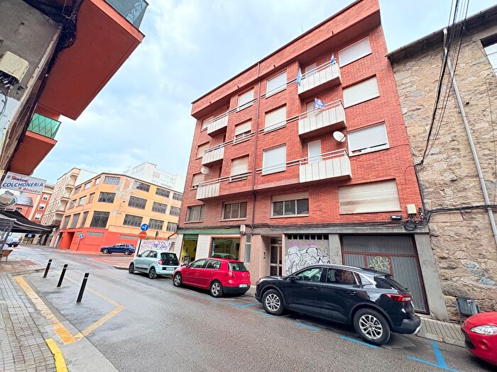 Casas en venta y pisos alquiler - 1