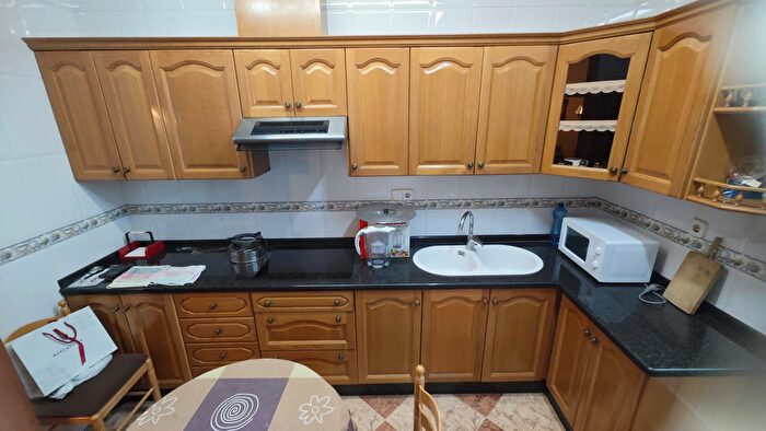 Casas en venta y pisos alquiler - 3