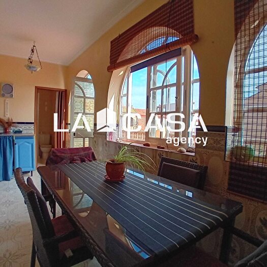 Casas en venta y pisos alquiler - 3