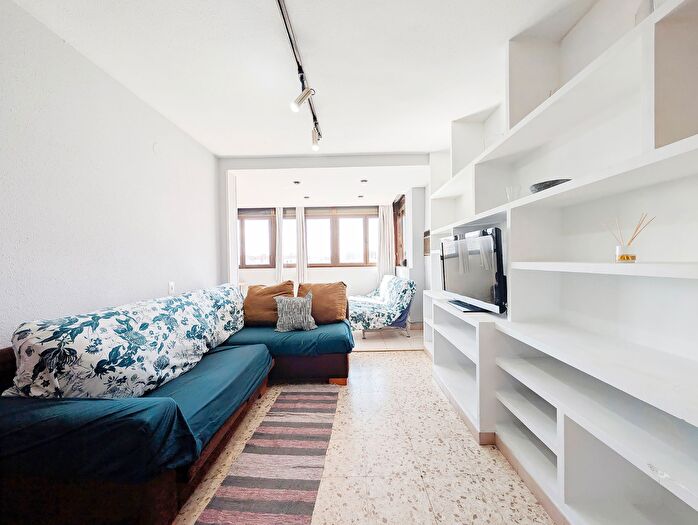Piso en venta en Algirós, Ciutat Jardí de 3 habitaciones