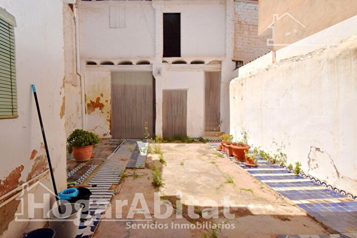 Casas en venta y pisos alquiler - 1