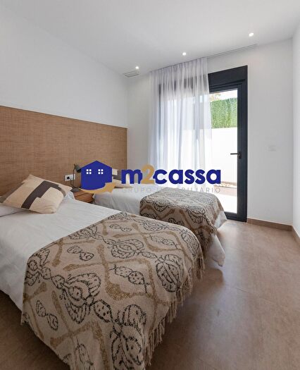 Casas en venta y pisos alquiler - 3