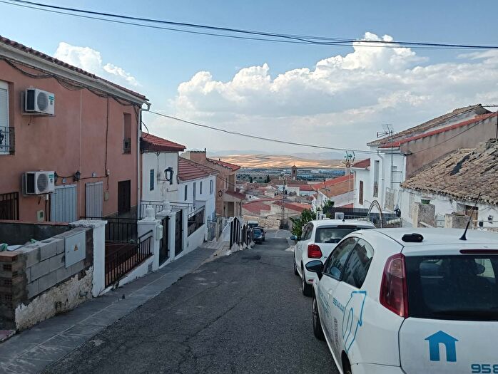 Casas en venta y pisos alquiler - 1