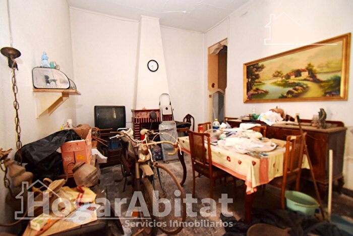 Casas en venta y pisos alquiler - 1
