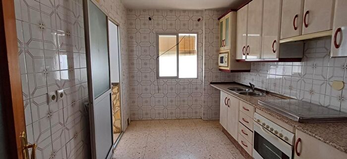 Casas en venta y pisos alquiler - 2