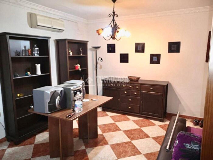 Casas en venta y pisos alquiler - 2