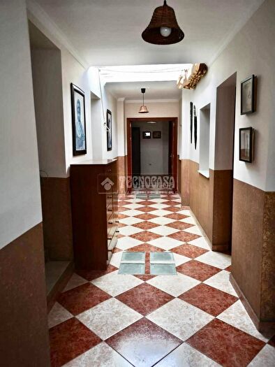 Casas en venta y pisos alquiler - 3