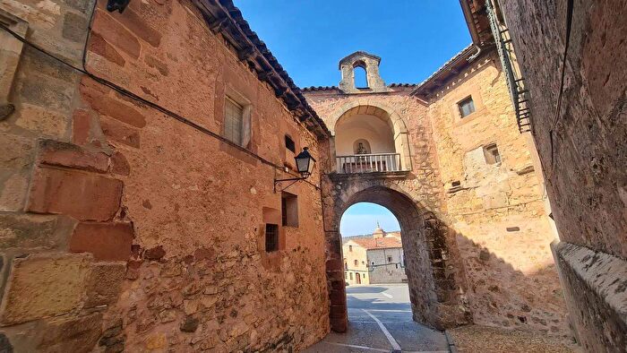 Casa en venta en Castilla La Mancha, Guadalajara de 4 habitaciones