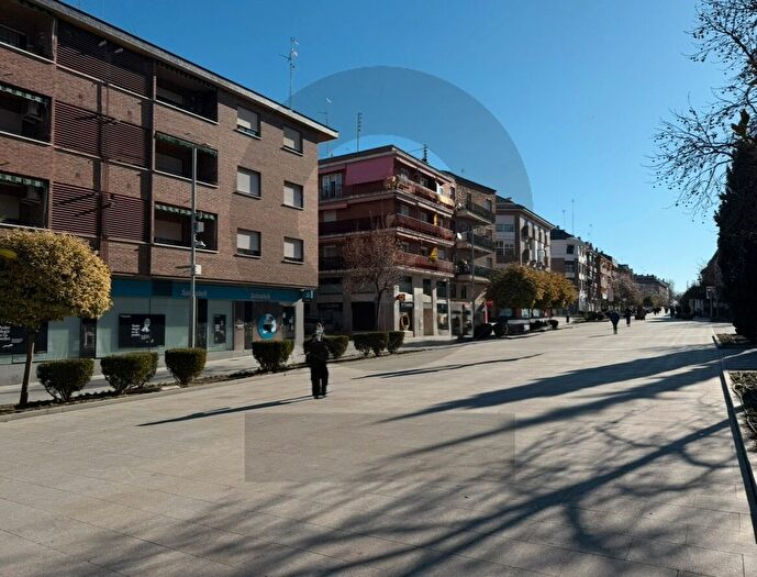 Casas en venta y pisos alquiler - 3