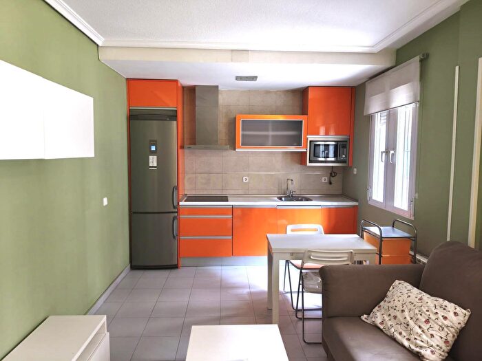 Casas en venta y pisos alquiler - 2
