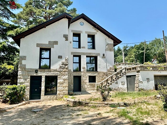 Casas en venta y pisos alquiler - 3