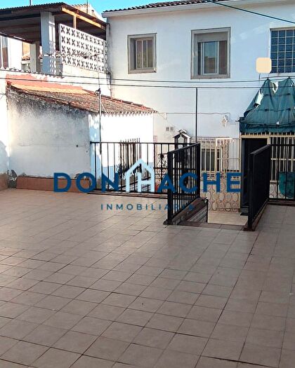 Casas en venta y pisos alquiler - 1