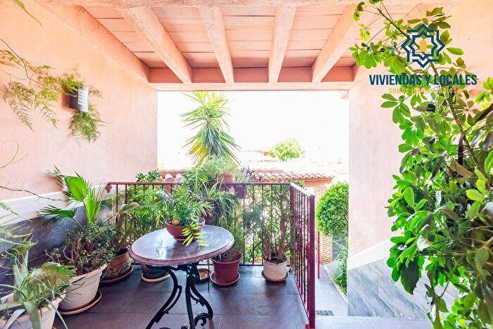 Casas en venta y pisos alquiler - 1