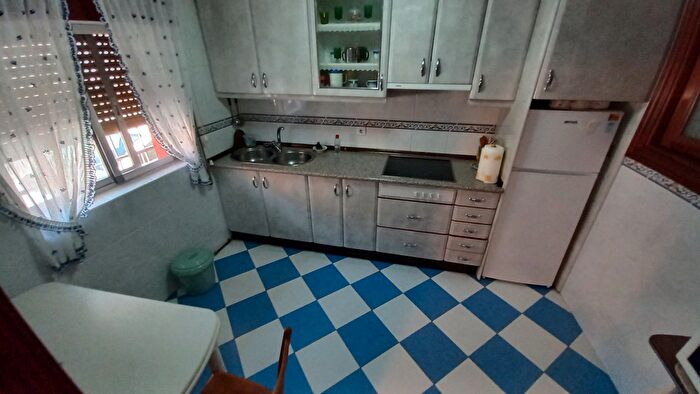 Casas en venta y pisos alquiler - 1