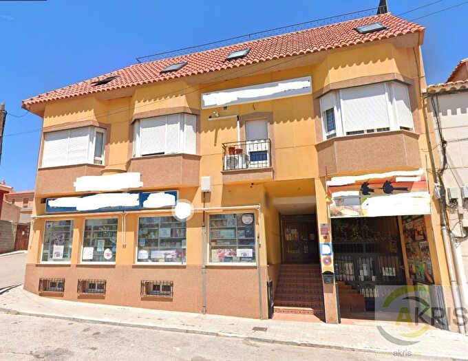 Casas en venta y pisos alquiler - 1