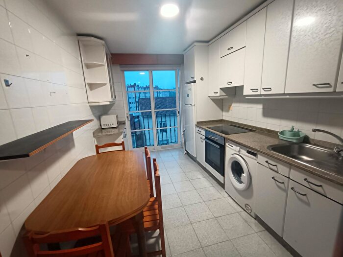 Piso en alquiler en Ensanche Sar, Santiago de Compostela de 3 habitaciones