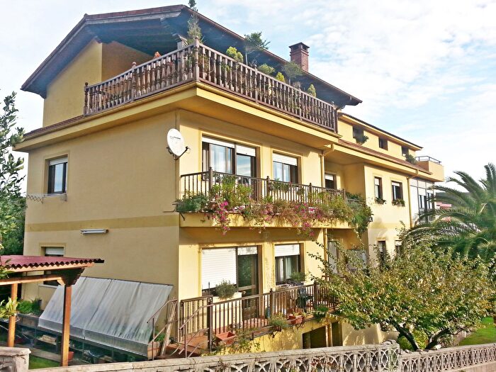 Casas en venta y pisos alquiler - 1