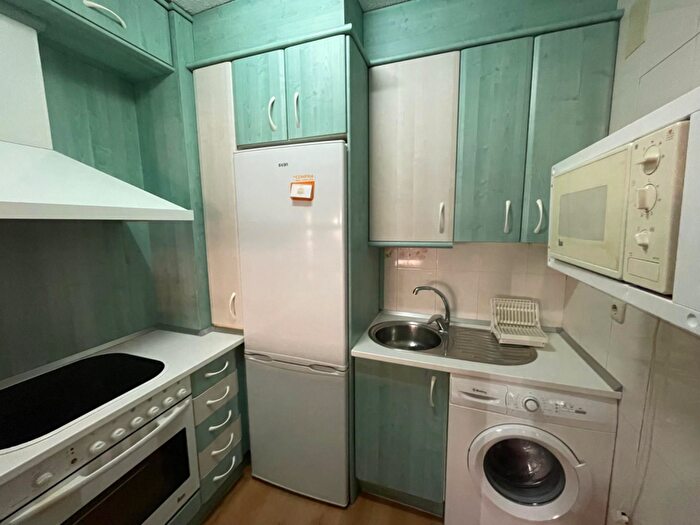 Casas en venta y pisos alquiler - 2