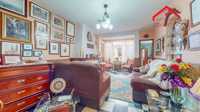 Casas en venta y pisos alquiler - 1
