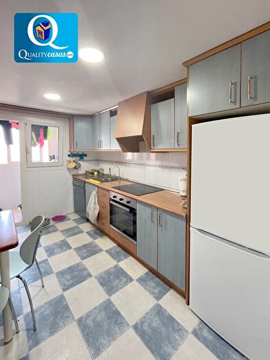 Casas en venta y pisos alquiler - 3