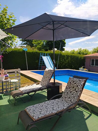 Casa en venta en El Pino de Tormes, Salamanca de 4 habitaciones
