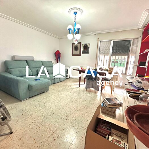 Casas en venta y pisos alquiler - 1