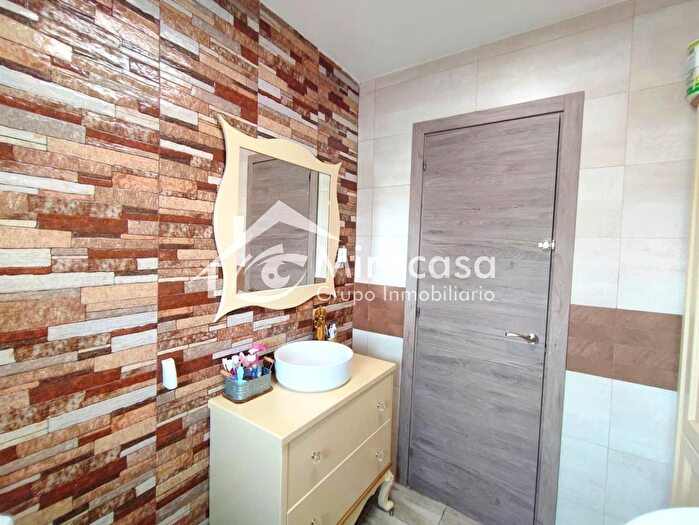 Casas en venta y pisos alquiler - 2