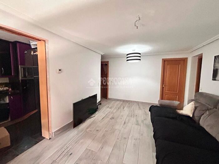 Casas en venta y pisos alquiler - 2