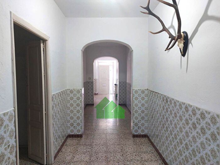 Casas en venta y pisos alquiler - 1