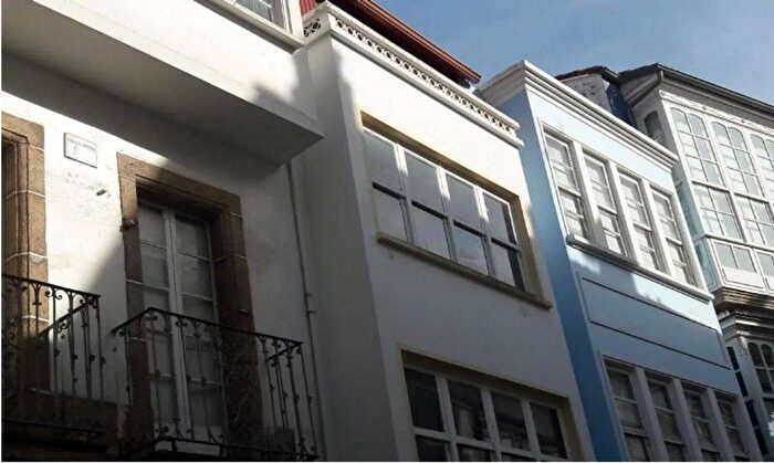 Casas en venta y pisos alquiler - 3