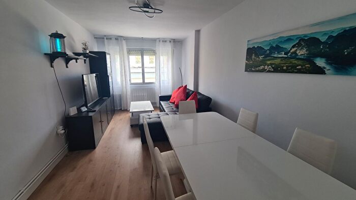 Casas en venta y pisos alquiler - 2