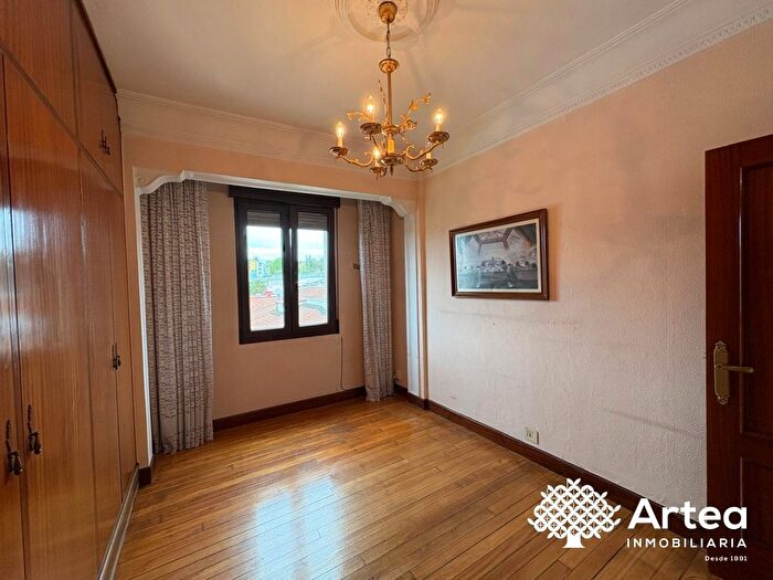 Casas en venta y pisos alquiler - 3