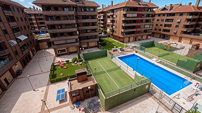 Casas en venta y pisos alquiler - 2