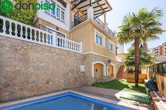 Casas en venta y pisos alquiler - 1