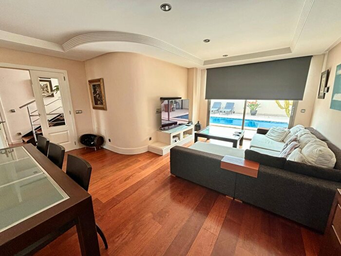 Casas en venta y pisos alquiler - 2