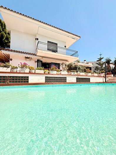 Casa en venta en Calafell Poble, Calafell de 7 habitaciones