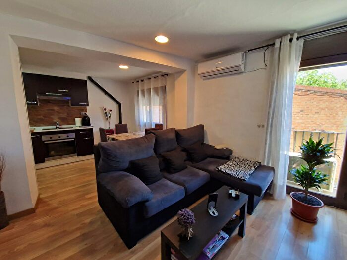 Casa en venta en Castillonroy, Huesca de 6 habitaciones