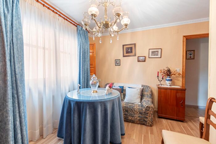 Casas en venta y pisos alquiler - 2