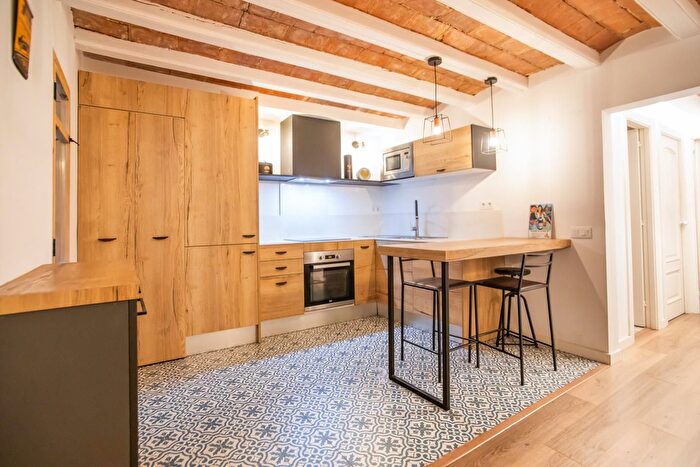 Piso en alquiler en Ciutat Vella, El Raval de 2 habitaciones