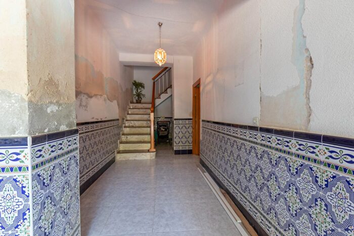 Casas en venta y pisos alquiler - 3