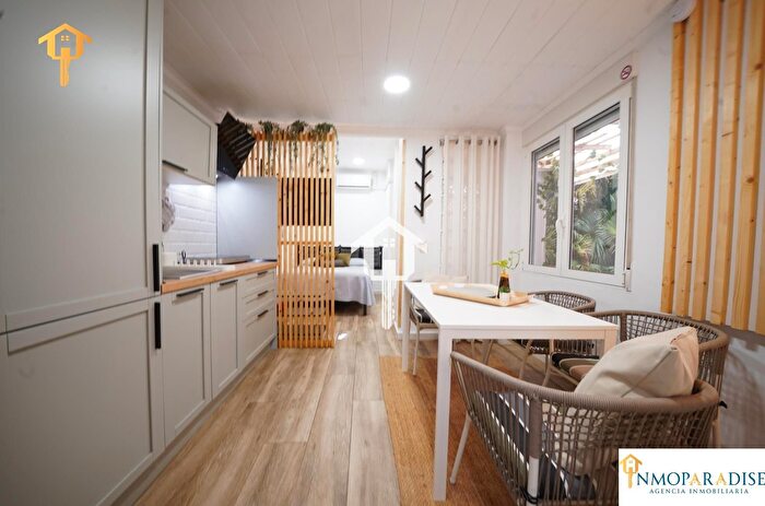Casas en venta y pisos alquiler - 1