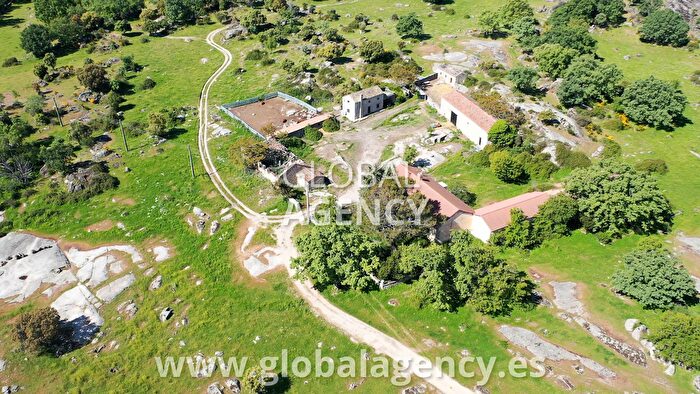 Casas en venta y pisos alquiler - 3